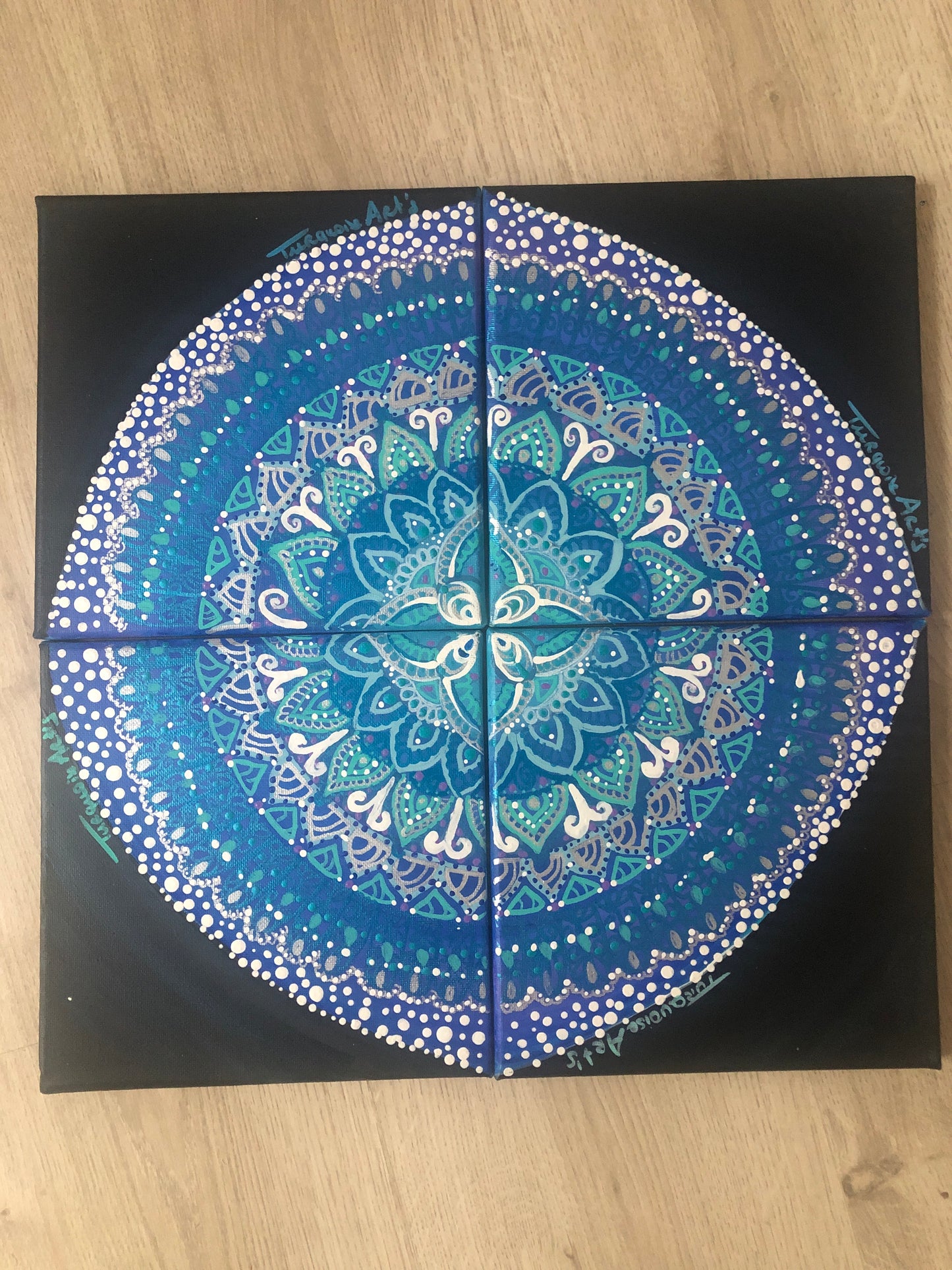 Toiles énergétiques « Mosaïque 4 toiles de 20/20 cm acrylique,qui créer un mandala »