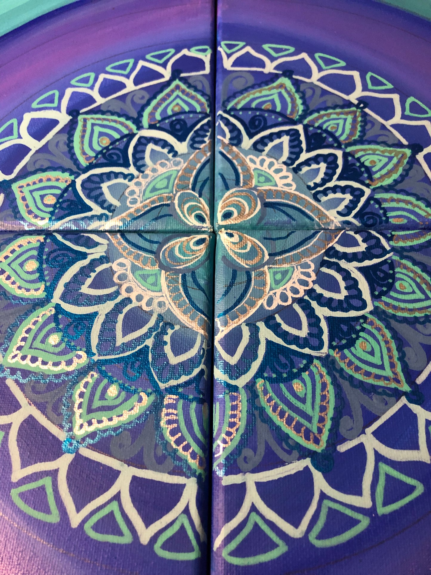 Toiles énergétiques « Mosaïque 4 toiles de 20/20 cm acrylique,qui créer un mandala »