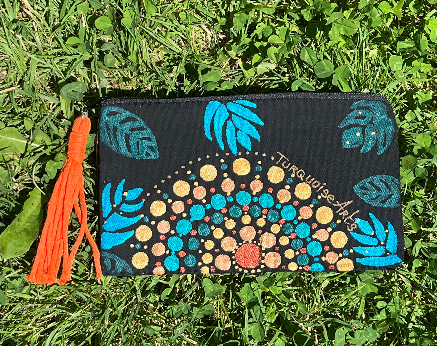 Trousse mandala pompon macramé orangé