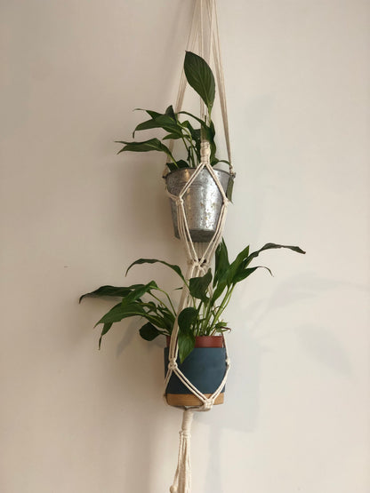 Suspension porte pot double en macramé